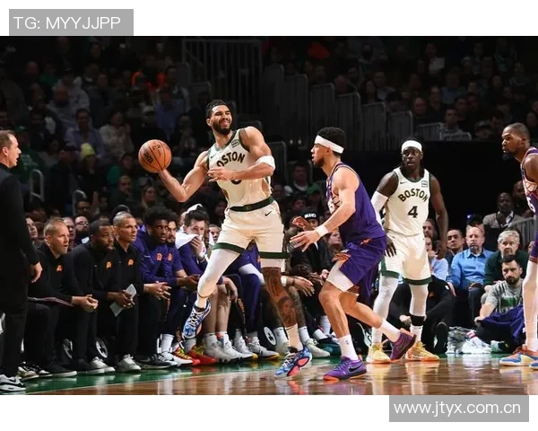 布克引领太阳进攻风暴杰伦约翰逊展现超级三双神技