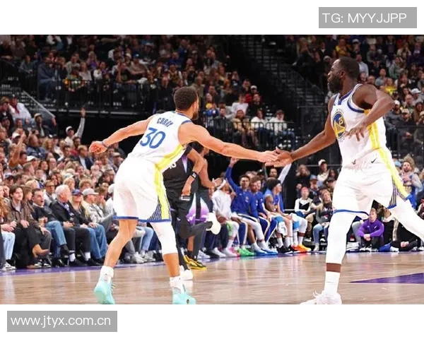 库里首次在比赛中穿李宁鞋标志着他与UA的正式告别